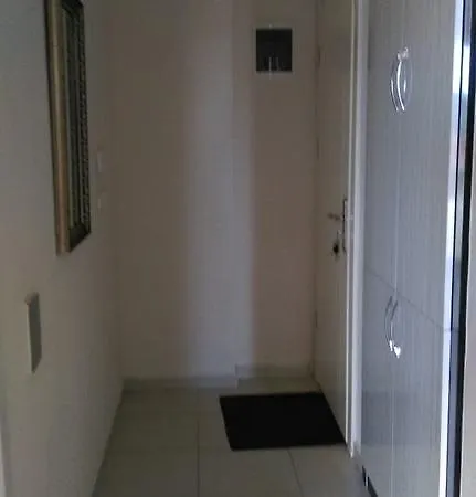 Apartment Aden Apart Side